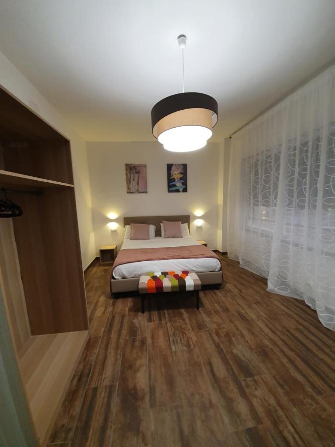 Boutique Dei Greci Hotel Наполи Екстериор снимка