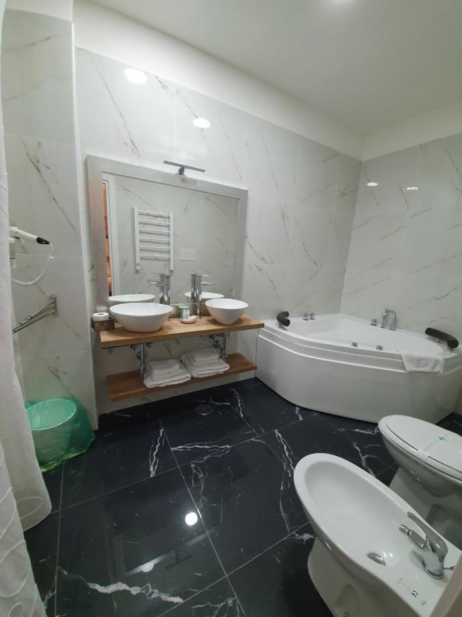 Boutique Dei Greci Hotel Наполи Екстериор снимка